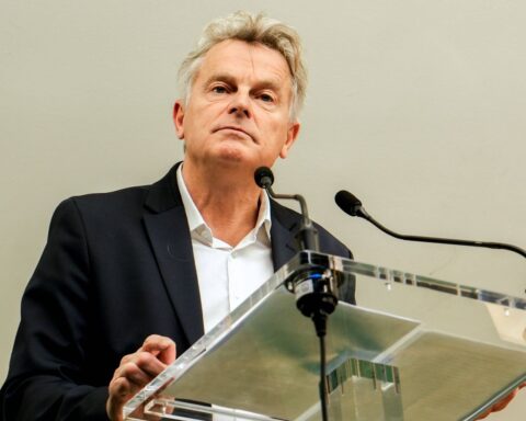 Fabien Roussel officialise sa candidature aux municipales de mars à Saint-Amand-les-Eaux