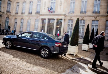 Fin des avantages "à vie" : 24 policiers et 24 chauffeurs retirés pour d'anciens Premiers ministres et ministres de l'Intérieur