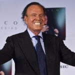 Julio Iglesias accusé d'agressions sexuelles par deux anciennes employées en Espagne