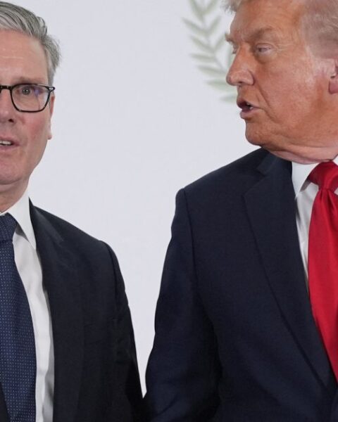 Keir Starmer critique les remarques 'horribles' de Trump sur les troupes de l'OTAN