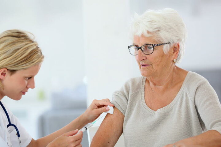 La campagne de vaccination contre la grippe prolongée jusqu'au 28 février en France