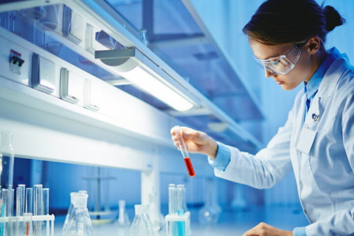 La France développe un antidote contre la ricine pour renforcer la sécurité sanitaire nationale