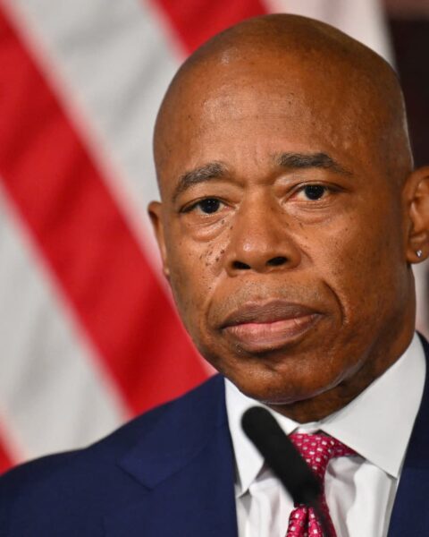 L'ancien maire de New York accusé d'avoir détourné 3,4 millions de dollars lors du lancement de sa cryptomonnaie