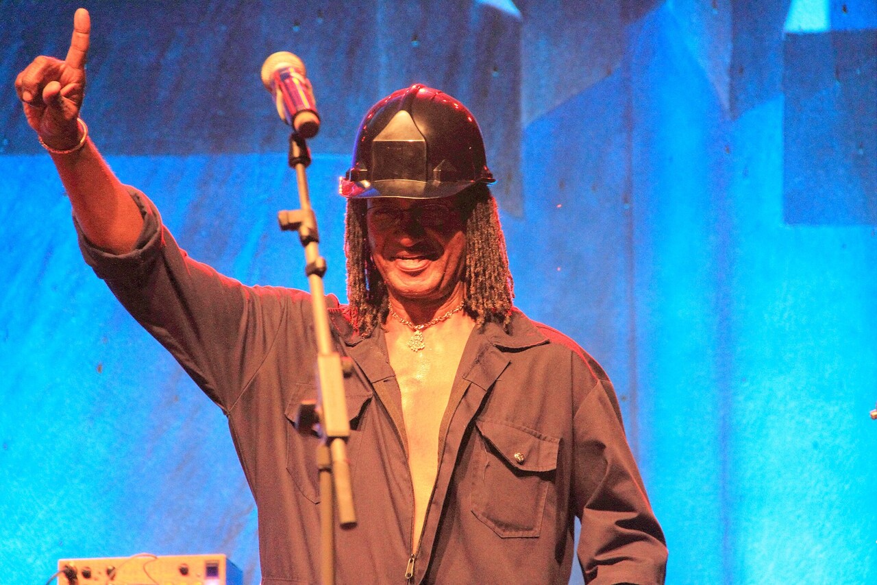 Le batteur Sly Dunbar, figure emblématique du reggae, est décédé à 73 ans en Jamaïque