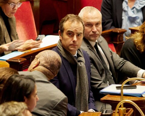 Le budget 2026 soumis à l'Assemblée : un vote jugé impossible avant le 19 janvier