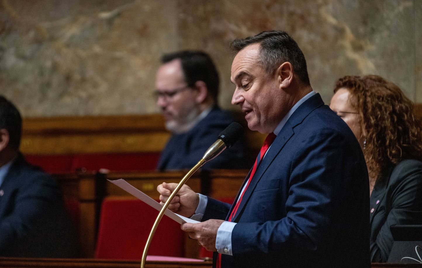 Le député RN Frédéric Pierre-Vos suscite des condamnations après des comparaisons inappropriées avec le génocide rwandais