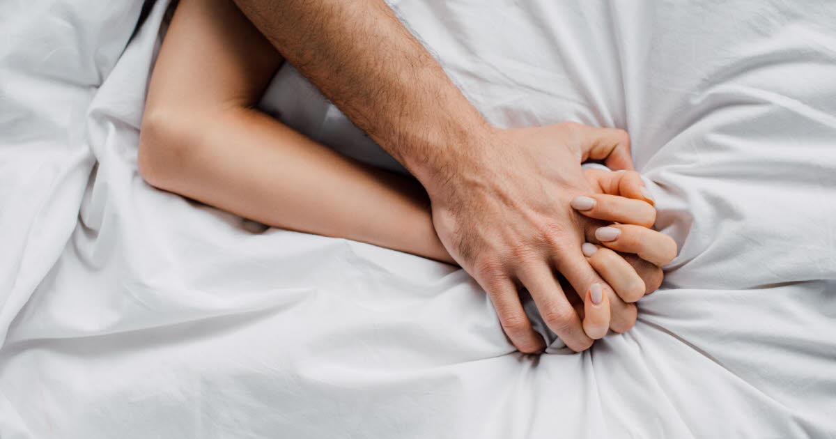 Le phénomène du « baiser du col de l'utérus » fait sensation sur les réseaux sociaux