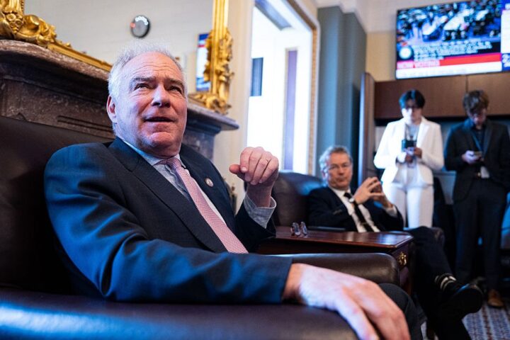 Le Sénat adopte une mesure sur les pouvoirs de guerre pour limiter les actions militaires de Trump au Venezuela