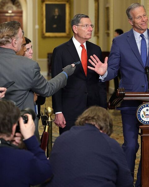 Le Sénat américain face à un dilemme sur la résolution des pouvoirs militaires concernant le Venezuela