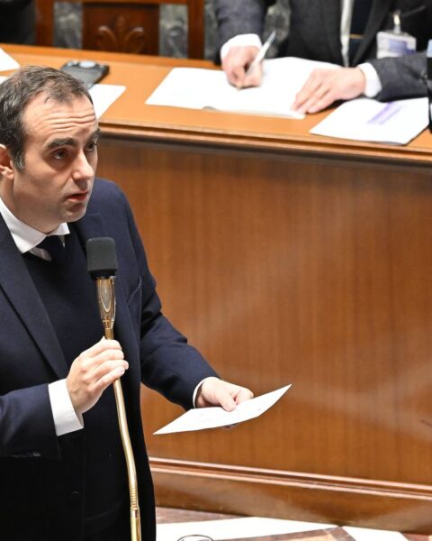 Lecornu dénonce l'opération militaire américaine « illégale » au Venezuela et appelle à une transition démocratique