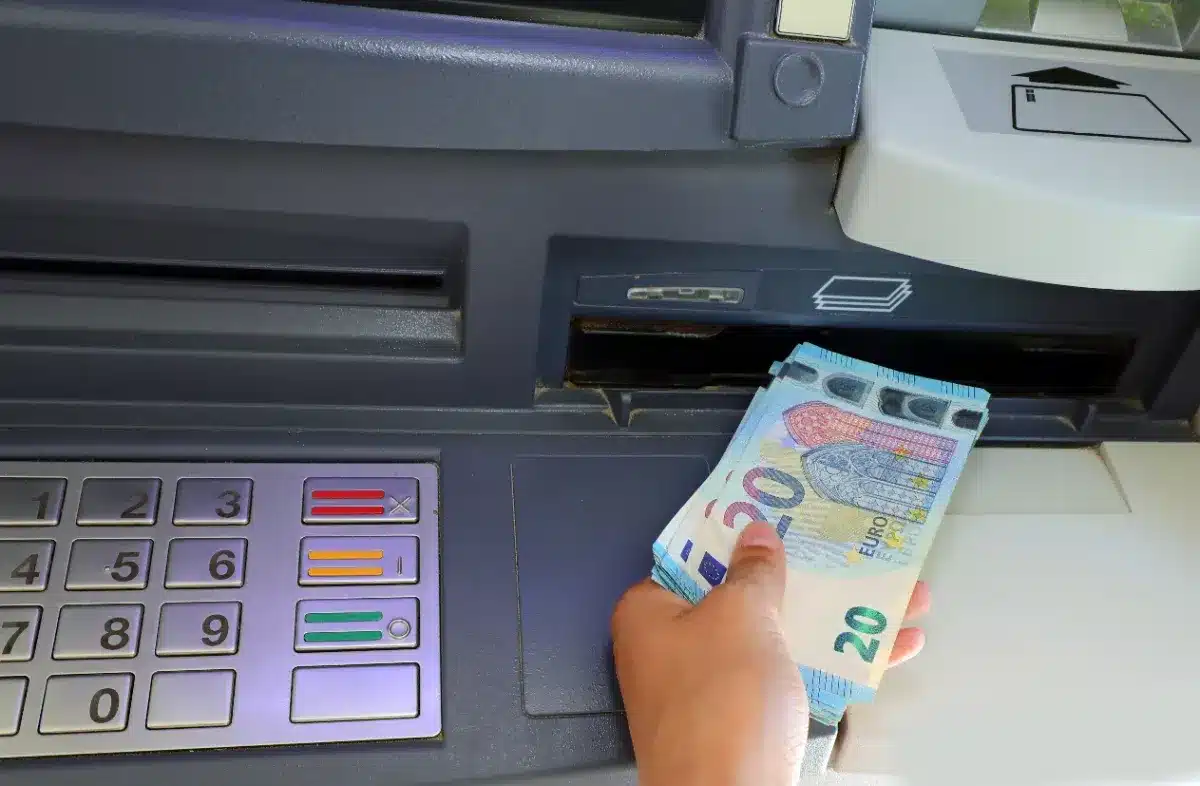 Les distributeurs révolutionnent le secteur : un service novateur destiné à soulager des millions d'usagers.