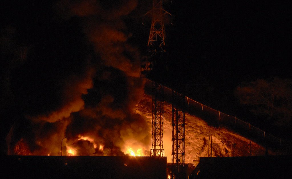 Les États-Unis mènent des frappes militaires contre le Venezuela et annoncent la capture de Maduro