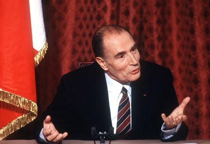 L'héritage politique de François Mitterrand 30 ans après sa mort : entre progrès sociaux et construction européenne