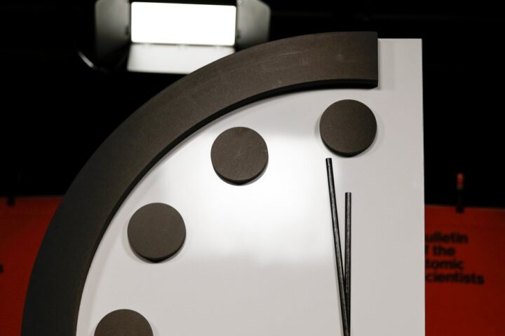L'horloge de l'apocalypse atteint 85 secondes avant minuit, un record historique