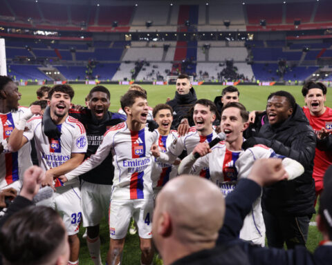 Ligue Europa : Lyon conclut brillamment, le LOSC se qualifie pour les barrages de la Ligue des champions, tandis que l'OM termine sur une note amère à Bruges.