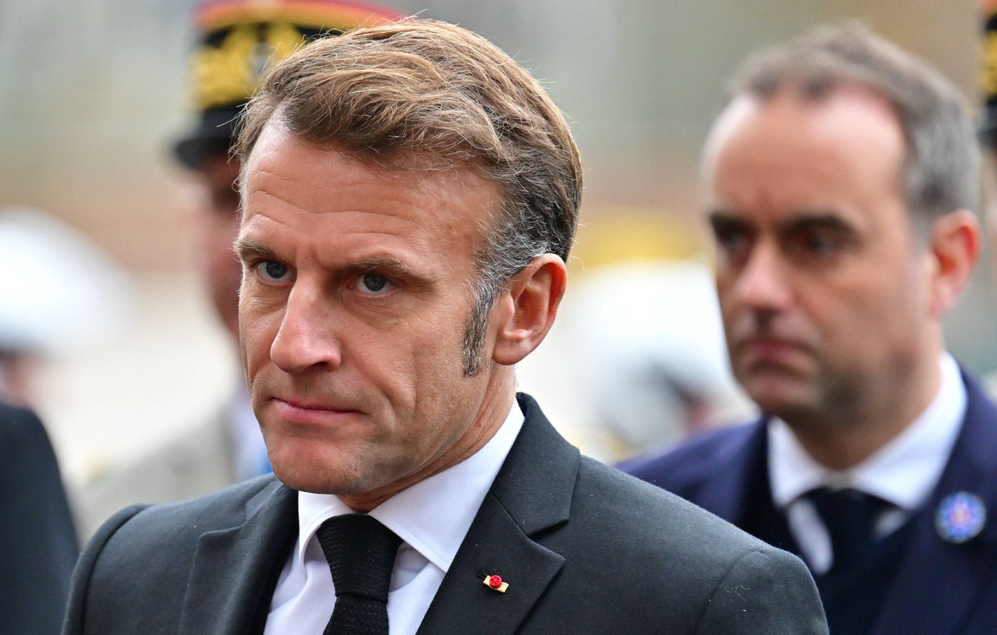 Macron atteint des niveaux records d'impopularité, Lecornu progresse parmi les socialistes