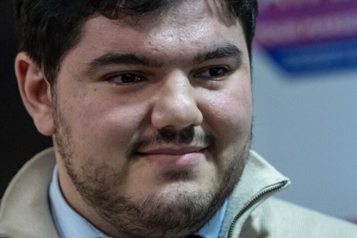 Municipales à Marseille : Amine Kessaci annonce son engagement contre le narcotrafic à côté de Benoît Payan