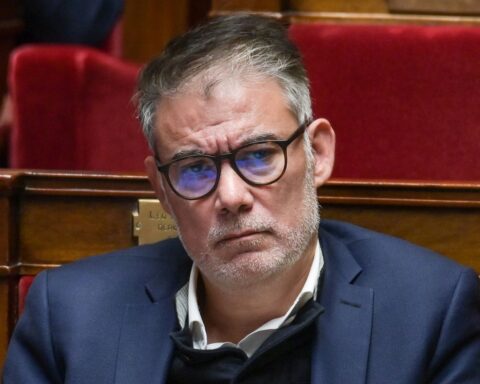 Olivier Faure juge « absurde » la censure du PS contre le gouvernement sur le Mercosur