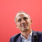 Présidentielle 2027 : Raphaël Glucksmann vise un lien direct avec l'opinion française