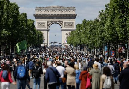 Rapport annuel sur l'immigration en France : augmentation des titres de séjour et des expulsions en 2025