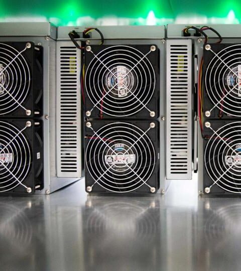 Riot Platforms a vendu 200 millions de dollars de bitcoin lors des deux derniers mois de 2025