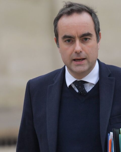 Sébastien Lecornu annonce une loi d'urgence pour l'agriculture prévue en mars