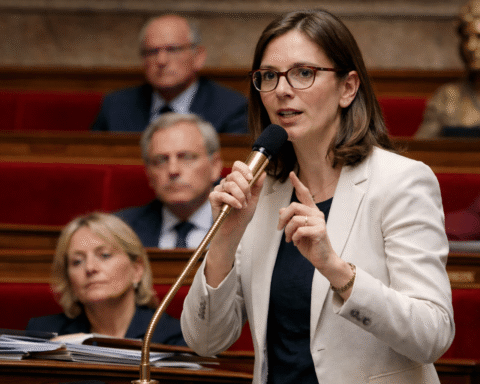 Taxe sur les holdings : une mécanique fiscale inapplicable en raison de l'illiquidité des actifs dans certaines structures.