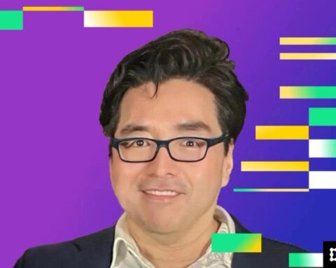 Tom Lee prédit un nouveau record pour le bitcoin en janvier tout en avertissant d'une volatilité en 2026