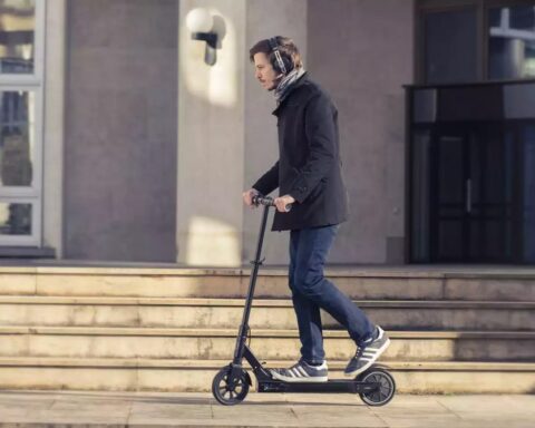 Trottinettes électriques, vélos et fat bikes : quelles sont les exigences en matière d'assurance ?