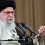 Trump appelle à un "nouveau leadership" en Iran après des publications de Khamenei