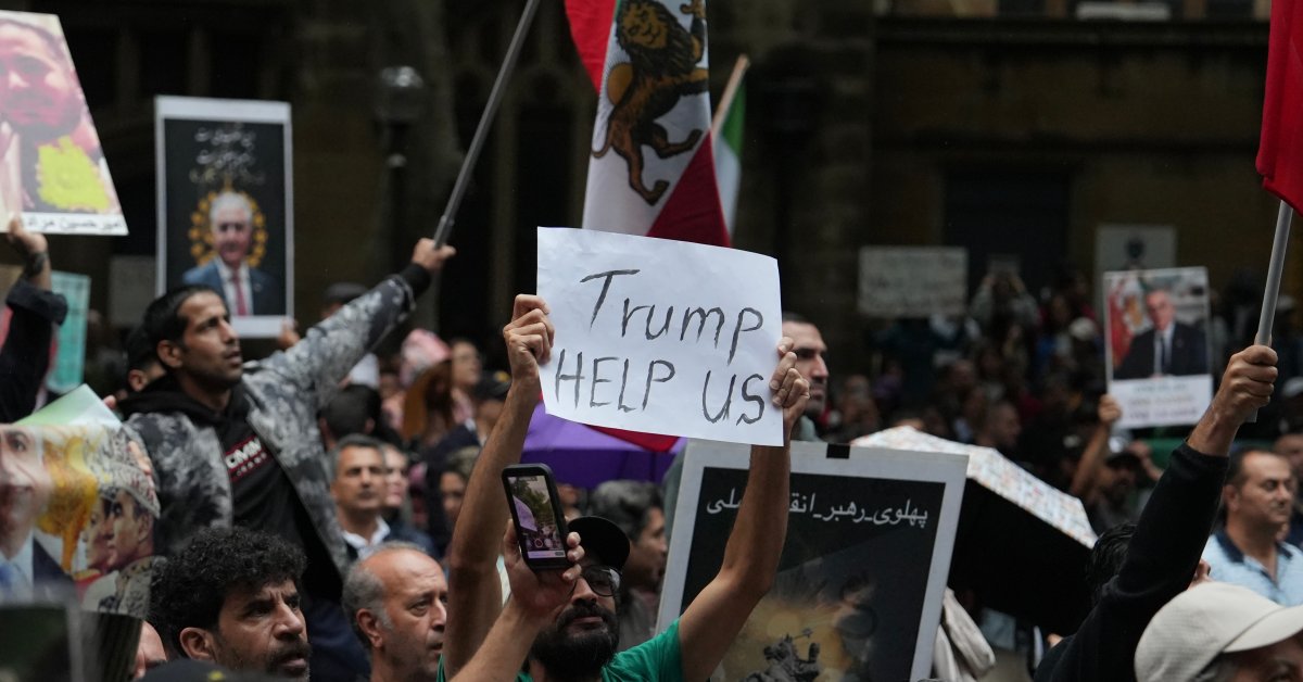 Trump envisage une intervention militaire américaine en Iran face aux manifestations nationales