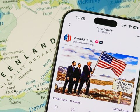 Trump partage un message de Macron remettant en question ses ambitions sur le Groenland