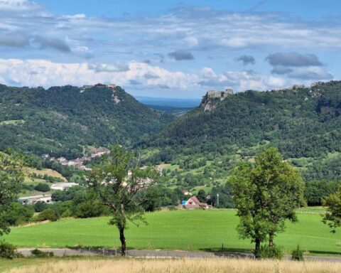Un cycliste suisse-allemand décède d'un arrêt cardiaque à Thésy après le Tour de France