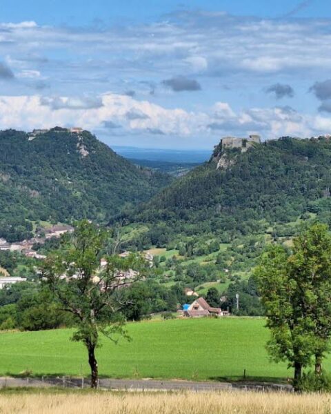 Un cycliste suisse-allemand décède d'un arrêt cardiaque à Thésy après le Tour de France