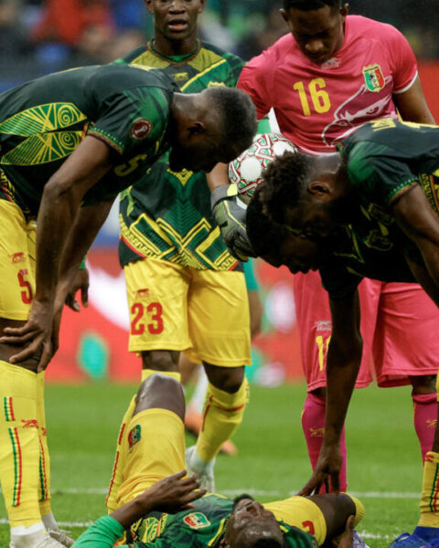 Un marabout arrêté pour escroquerie après avoir promis la victoire des Aigles du Mali à la CAN 2025 : une enquête ouverte.