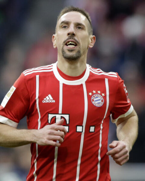 Affaire Epstein : Franck Ribéry, mentionné dans les dossiers, annonce son intention de porter plainte. JO 2026 : journée blanche pour les Bleus et actualités sur le couple C.