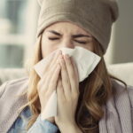 Âge, sexe et génétique influencent notre réponse aux virus, selon une étude française