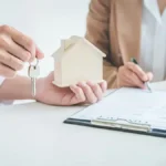 Assurances habitation : la hausse des tarifs inattendue et comment y faire face efficacement