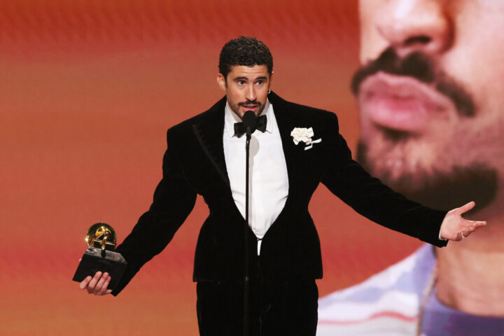 Bad Bunny remporte un Grammy : cinq faits sur l'artiste latino influent