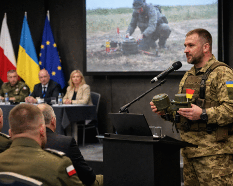 L'Ukraine partage son expertise en déminage avec la Pologne lors d'une conférence internationale à Cracovie