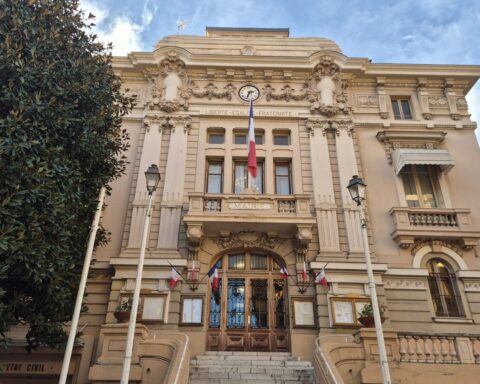 Beausoleil : affrontement père-fils pour la mairie aux municipales de mars 2026