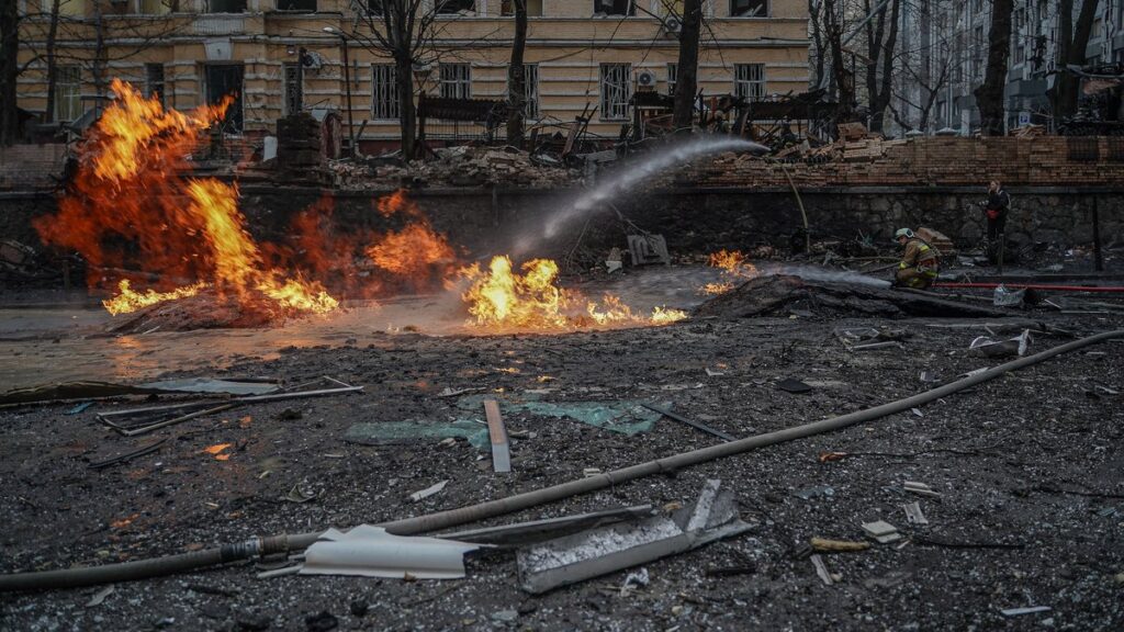 Bombardements russes sur Kiev : 50 missiles et près de 300 drones lancés à l'approche du quatrième anniversaire de l'invasion