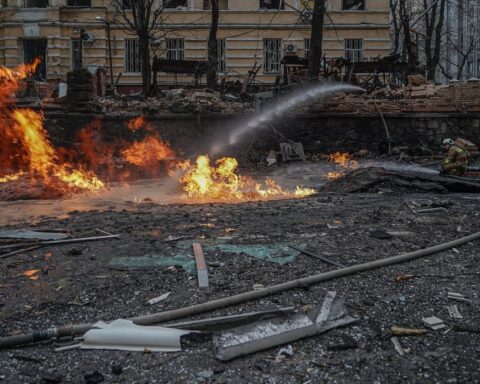 Bombardements russes sur Kiev : 50 missiles et près de 300 drones lancés à l'approche du quatrième anniversaire de l'invasion