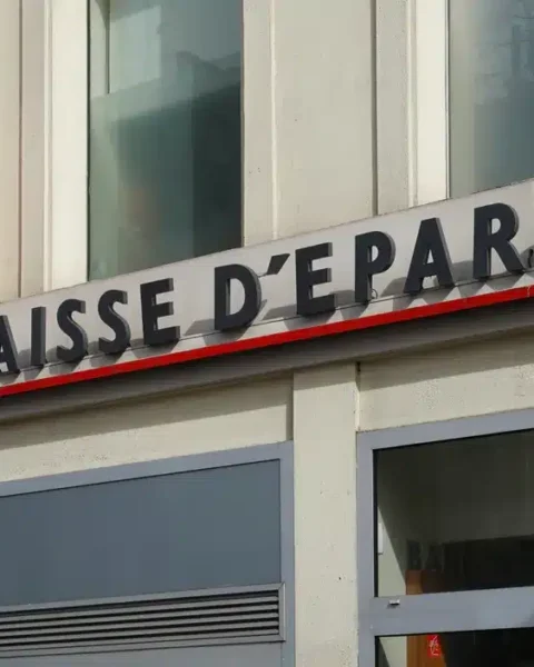 Caisse d’Épargne : une nouvelle obligation surprend des milliers de clients et suscite des inquiétudes.