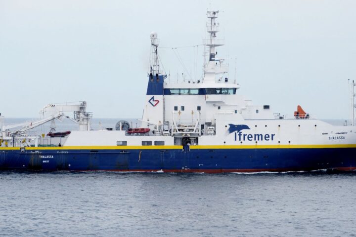 Climat : la France déploie deux flotteurs Argo pour étudier les profondeurs océaniques