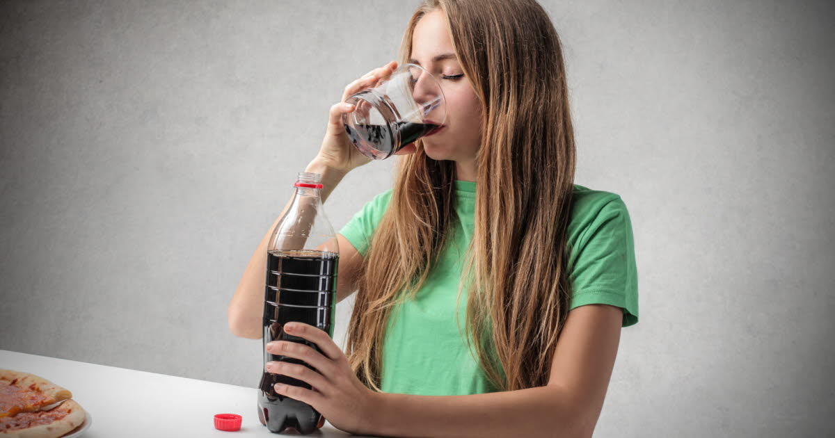 Corrélation entre consommation de soda et anxiété chez les adolescents identifiée par des chercheurs britanniques