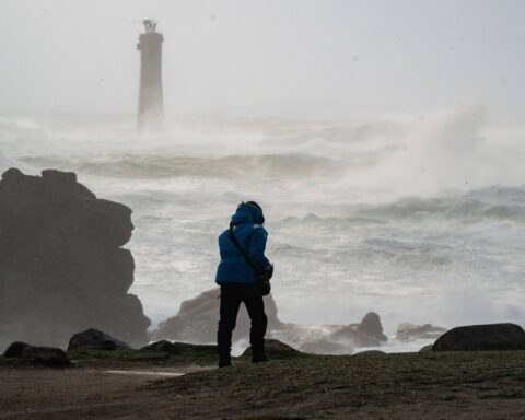 Crues et inondations : la tempête Pedro impacte la France avec des alertes rouge et orange