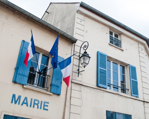 Élections municipales 2026 : enjeux de parité, abstention et désinformation à surveiller