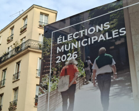 Élections municipales 2026 : enjeux locaux et ambitions nationales à un an de la présidentielle