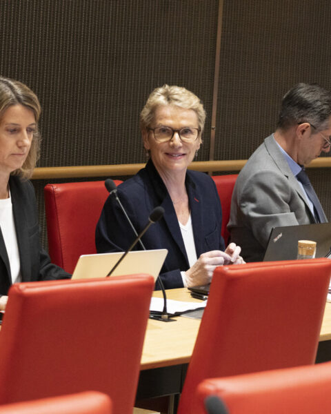 Élise Lucet défend son salaire élevé devant la commission d'enquête de l'Assemblée nationale
